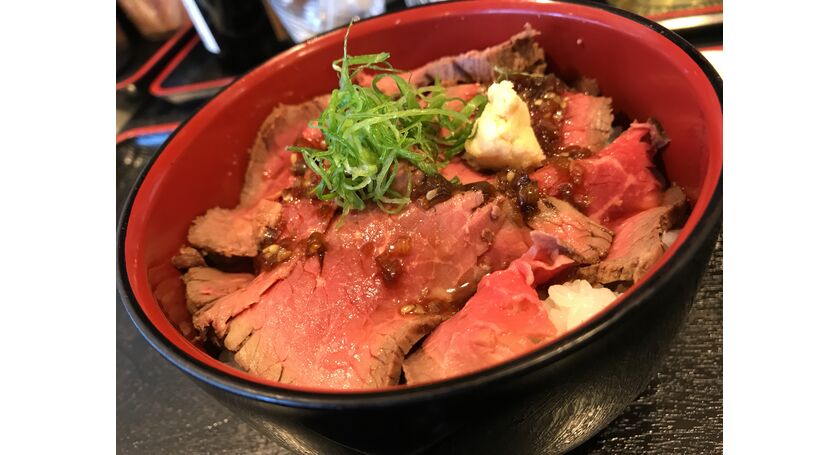 ローストビーフ丼 二子玉川の和食はデートや個室でのお食事会も人気です